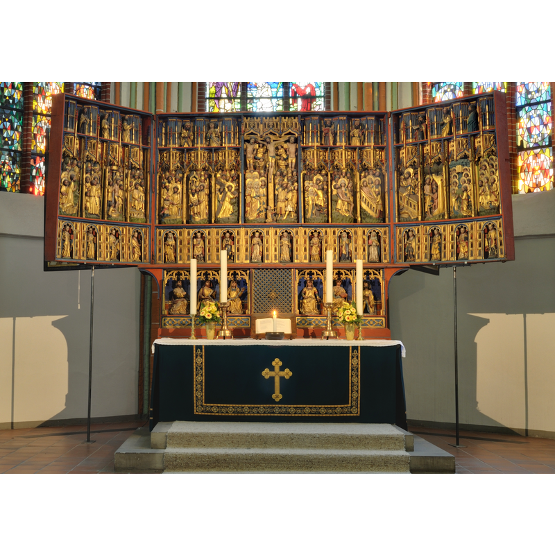 the main retable in the Johanniskirche, Lüneburg, (ca. 1430–1485): with the wings fully opened