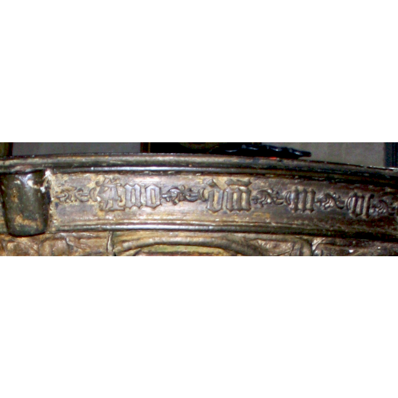 a variety of motifs are used in the inscription as separators; some ar vegetal (floral or foliage), but at least one, seen here after "Ano" appears to be a fish (?)