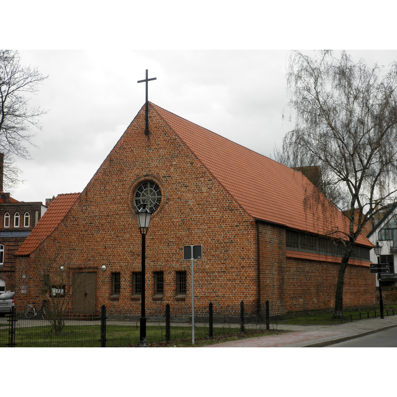 Neue Kirche was built as a temprary replacement for Marienkirche but the latter was never re-built and Neue Kirche became the permanent parish church building