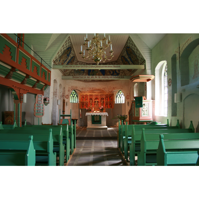 the old font is partially visible at the far [east] end, left [north] side