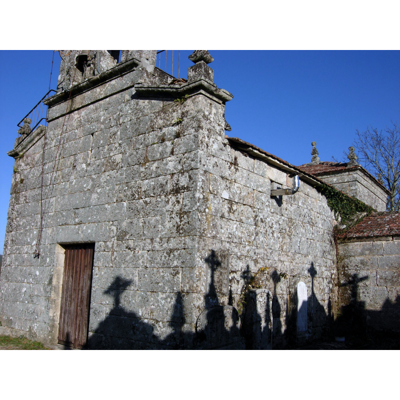 Source caption: "Igrexa de Santo Estevo de Cangués, O Irixo, Galicia. Aspecto actual de estilo claramente barroco."