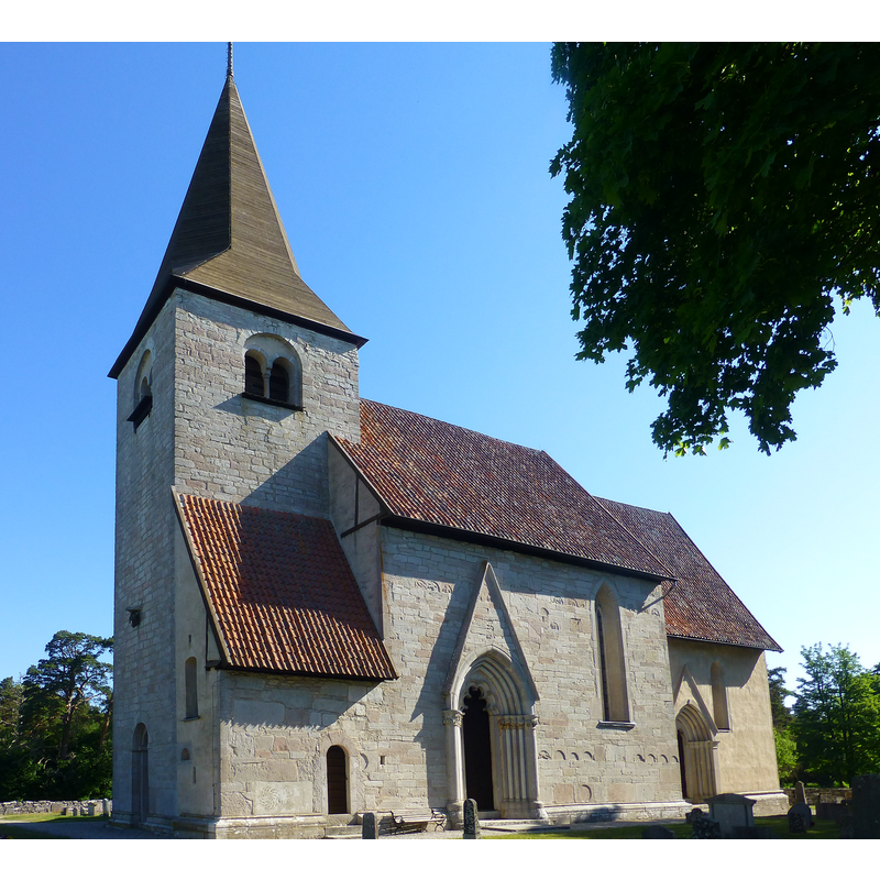 the south side of the church has three portals: 1)southwest, opening into the southwest end of the nave; 2)south, opening into the centre of the nave; 3)southeast, opening into the chancel -- also visible here is the west portal, on the west side of the tower, opening into the tower space