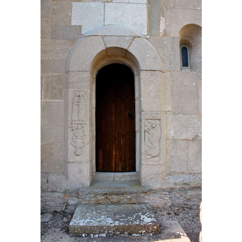 opening into the chancel [=korportalen] -- the lighter-coloured stone is from the time of the modern [1950s?] restoration; there had been a large window above it added perhaps in the 19thC