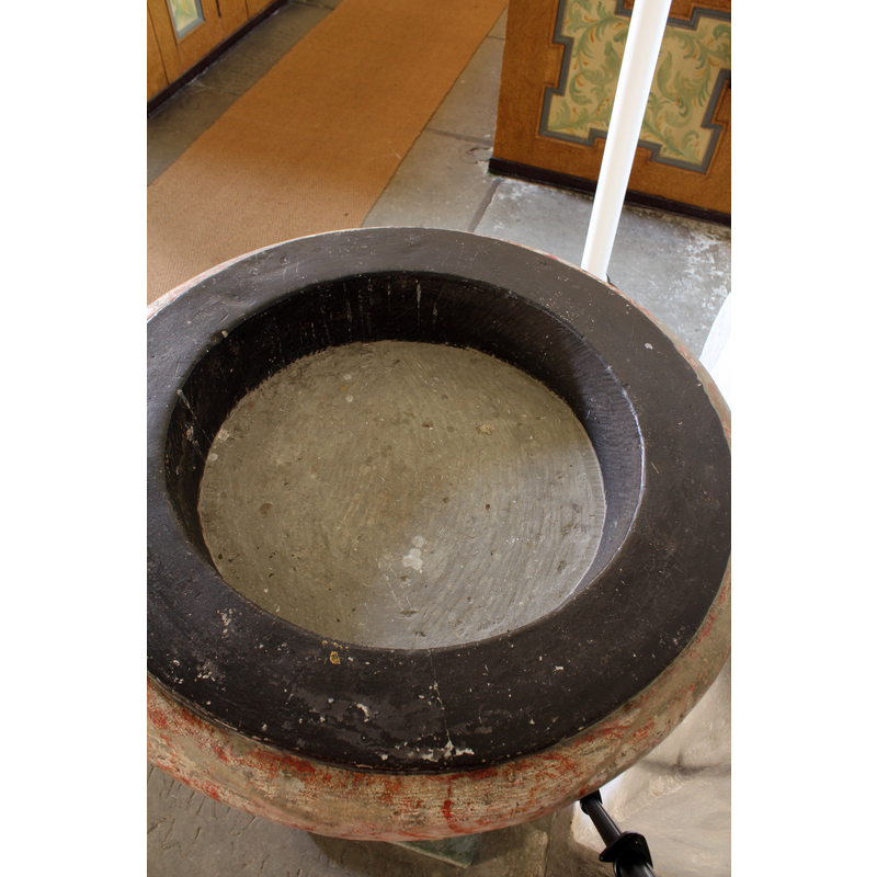 the late-17thC font