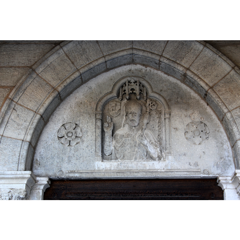 a portal to one of the adjacent buildings to the cathedral
