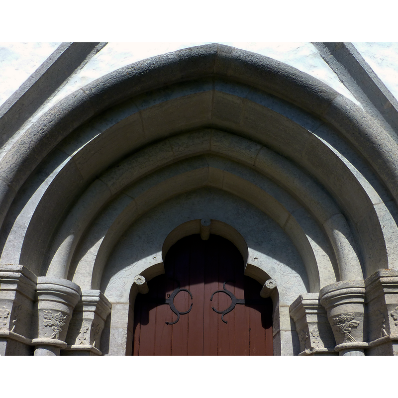 the Runic inscription states that Lafrans Botvidarson, of Eskelhem, built this church