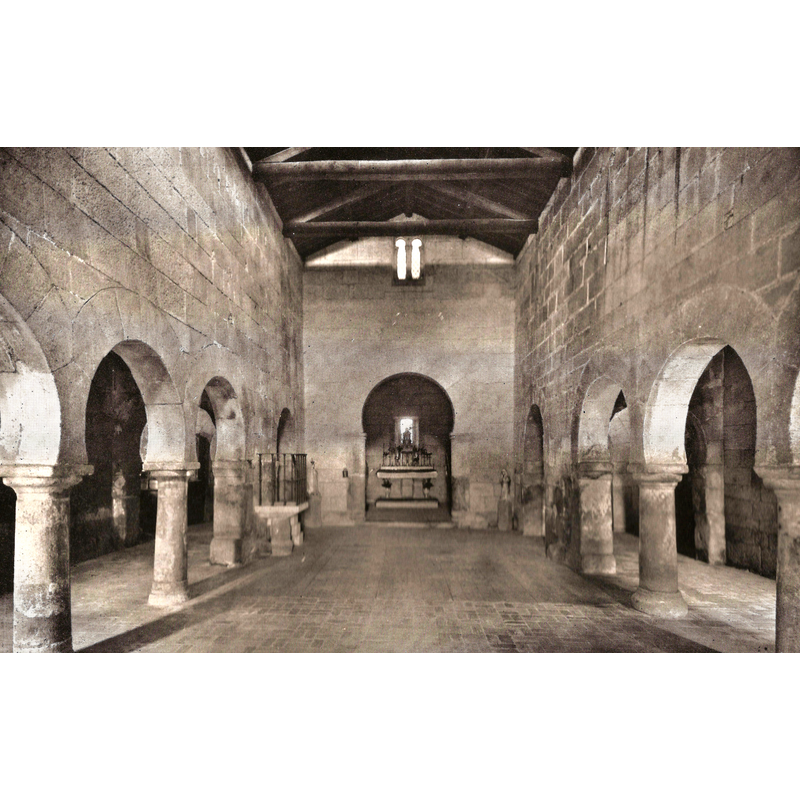Source caption: "O interior da igreja após o restauro de 1933/1934".