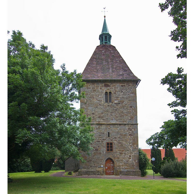 Source caption: "Pfarrkirche St. Ägidien, als Bruchsteinbau erbaut in der ersten Hälfte des 15. Jahrhunderts auf den Resten einer Vorgängerkirche von 1200."
