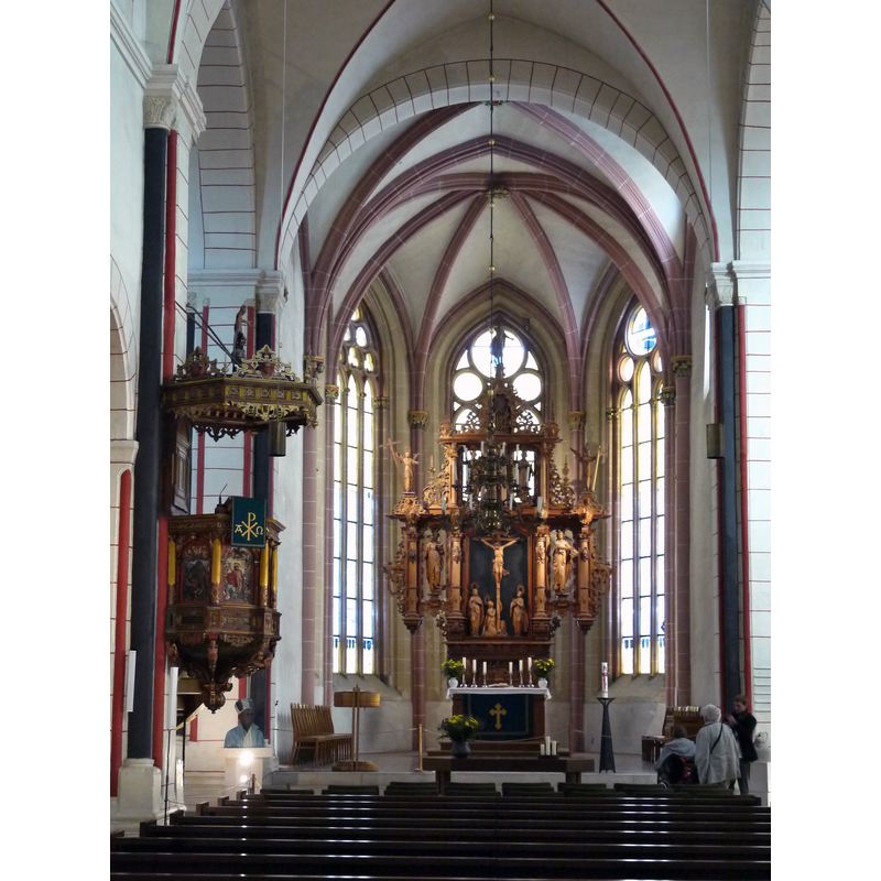 Source caption: "Goslar - Marktkirche St. Cosmas und Damian - Innenschiff mit Blick auf den Altarraum und den Barockaltar von 1659".