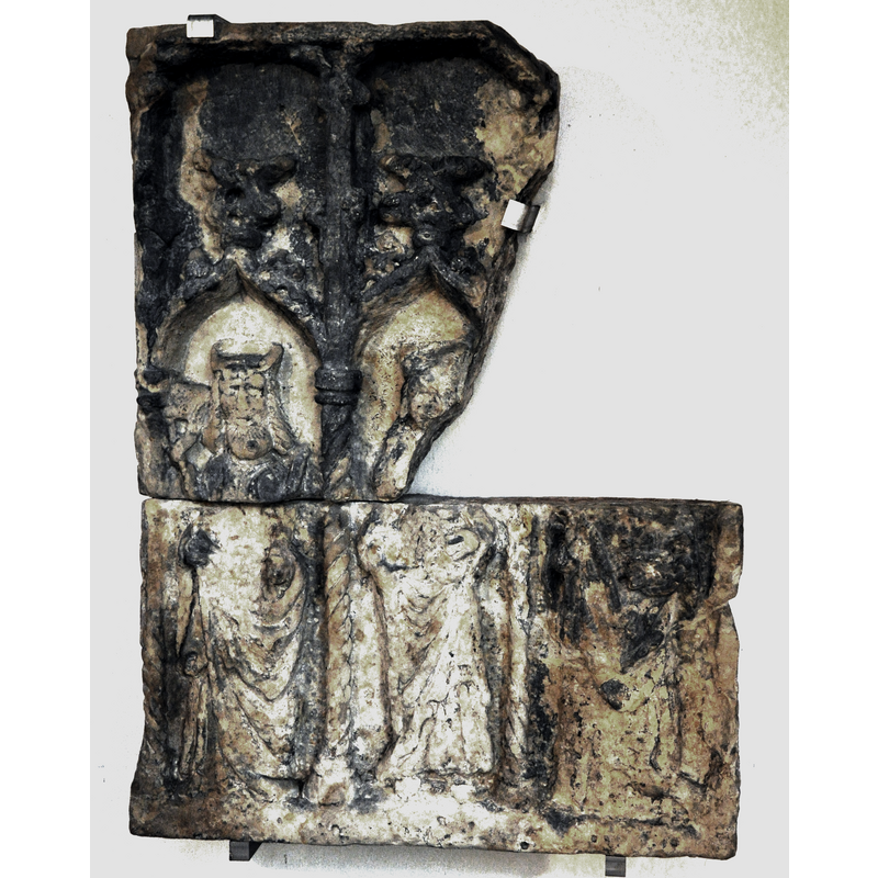 Source caption: "Hannover, Gartenkirche, Relief aus der alten Marienkapelle, nach 1490; links: hl. Chrysogonus, Mitte: hl. Katharina, rechts: hl. Konrad von Konstanz".