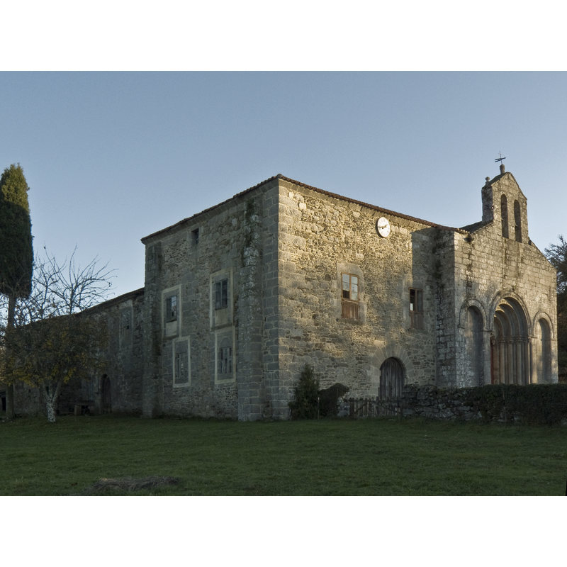 Source caption: "Iglesia de San Paio de Diomondi (antiguo monasterio)"