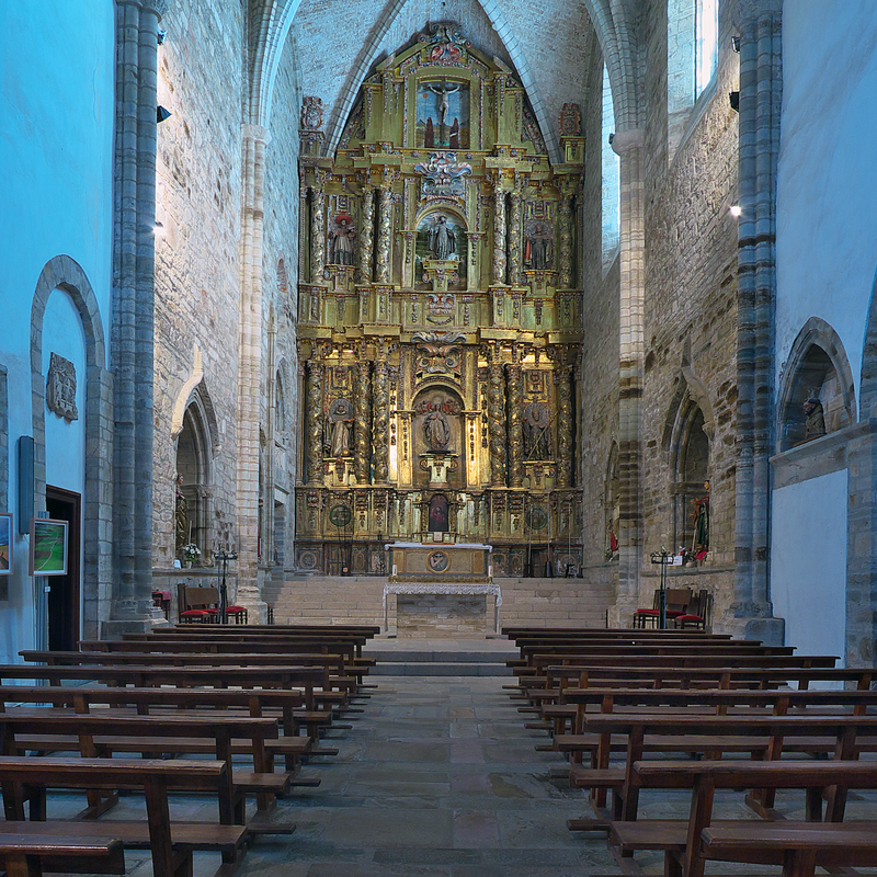 Source caption: "Retablo barroco para la cabecera gótica de nave única".