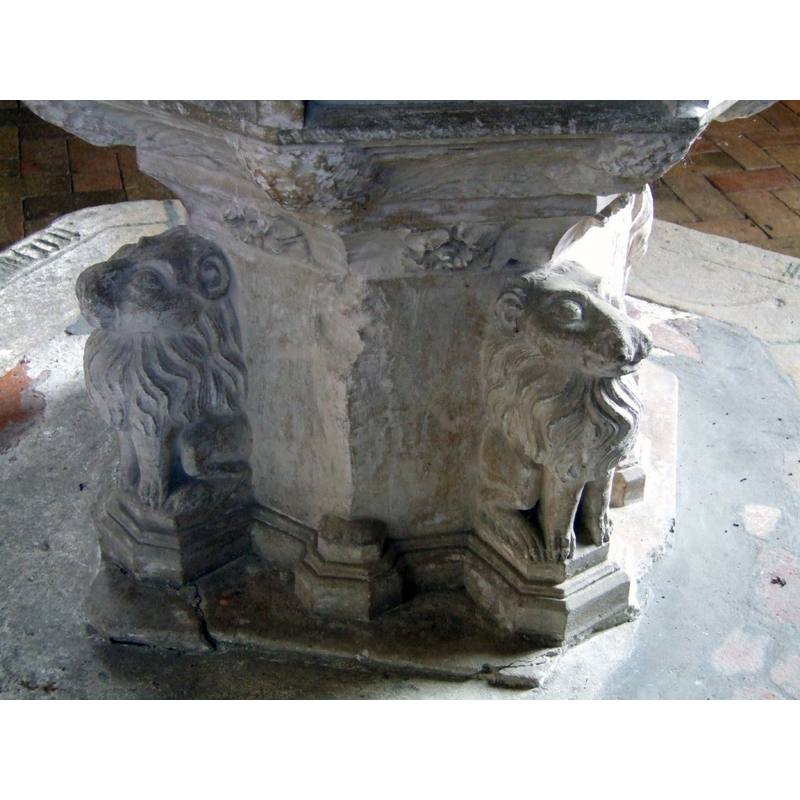 on the upper level of the underbowl chamfer; some badly damaged