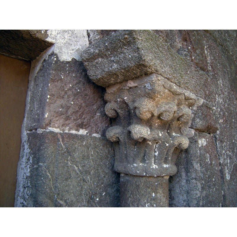 Source caption: "Iglesia de Santa María de Arcos. Capitel de la portada septentrional."