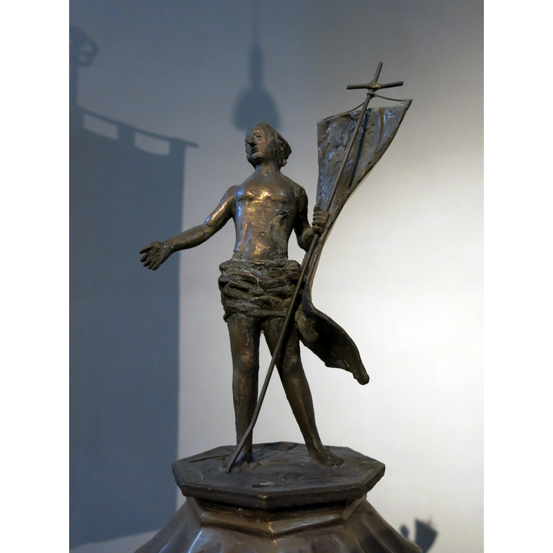 the finial of the present font cover