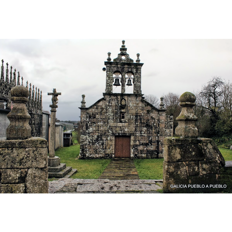 Source caption: "Formaba parte del antiguo monasterio medieval conocido como a Granxa, y del que hoy en día se conserva solamente la iglesia como parroquial de Labrada".