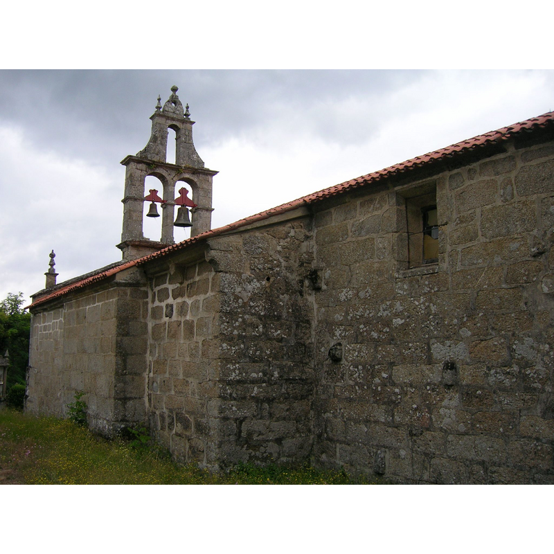 Source caption: "Iglesia de San Miguel de Osmo. Iglesia de origen románico que ha sufrido varias transformaciones."