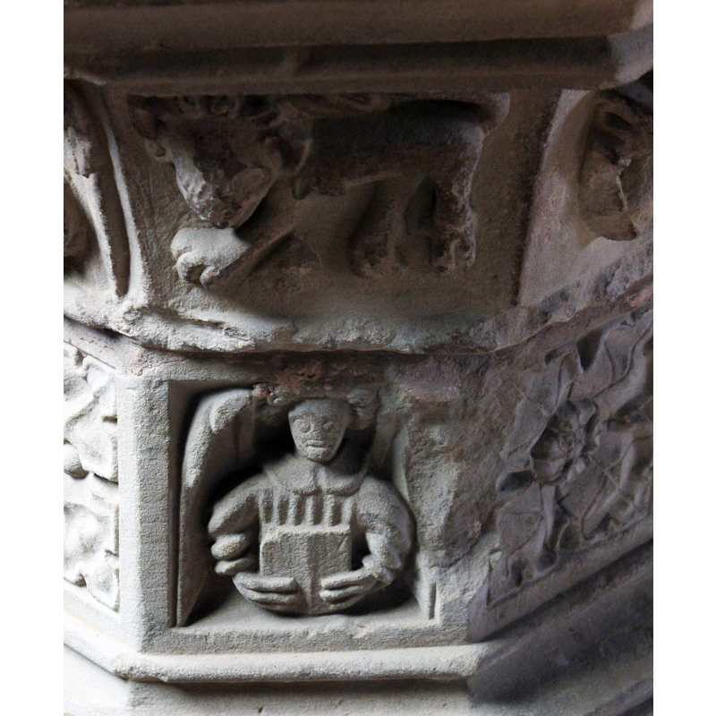 passant to the left, in one of the panels of the underbowl