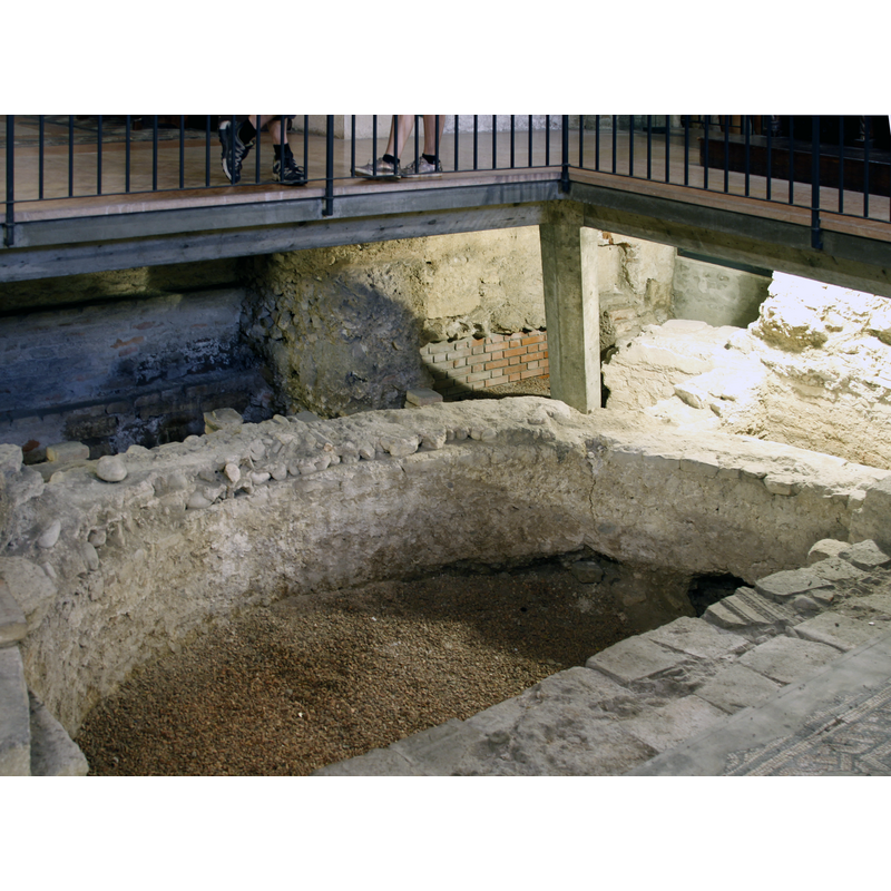 appears to be the apse of the Early Christian church here
