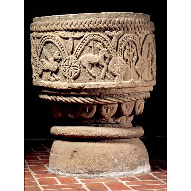 like the other fonts of this group the moulding around the sides is peppered with little circles