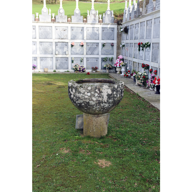 disued now; in the churchyard