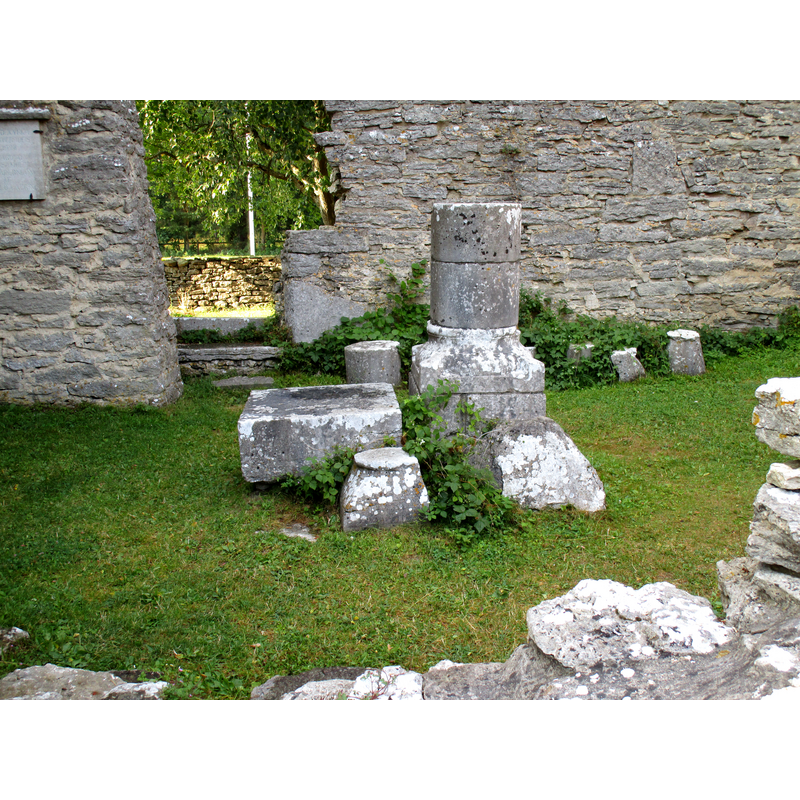 the font base is in the background, the last stone on the right