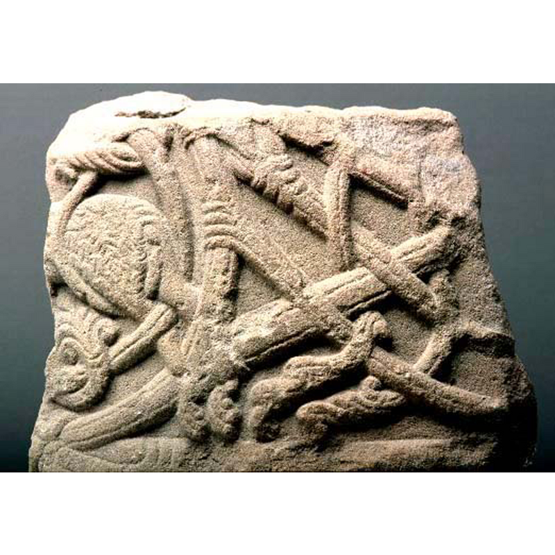 Source caption: "fragment 3 SM 2 370" -- the hind quarters of a quadruped are seen in the left area of the fragment, its body trapped(?) in the vegetation