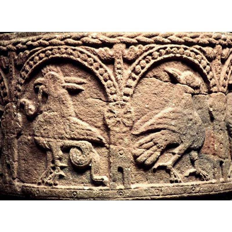 seen here on the right; passant to the right