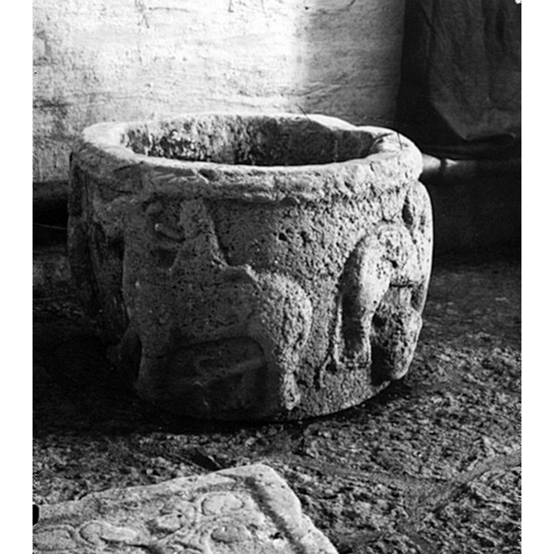 Source caption: "Västergötland. Museets samlingar. Cuppa till dopfunt från Gustaf Adolfs kyrka. Foto: Sanfrid Welin, Skara, 1922."