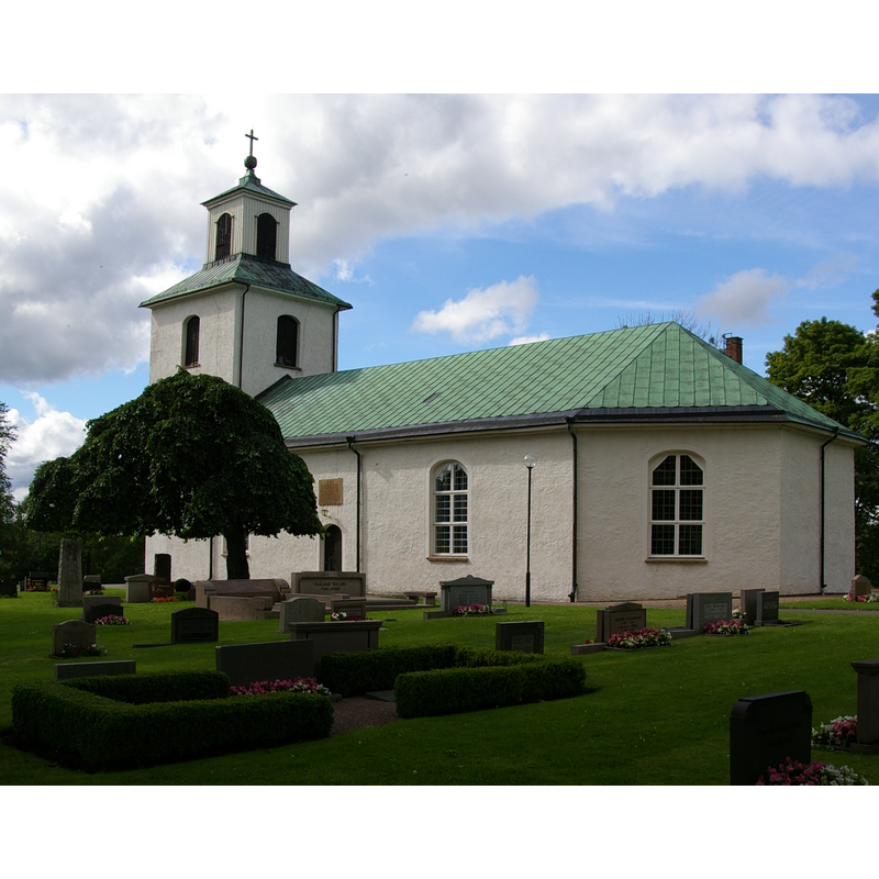 this church was newly built in 1817 to replace the three demolished medieval churchs of Stenstorp, Brunnhem and Södra Kyrketorp
