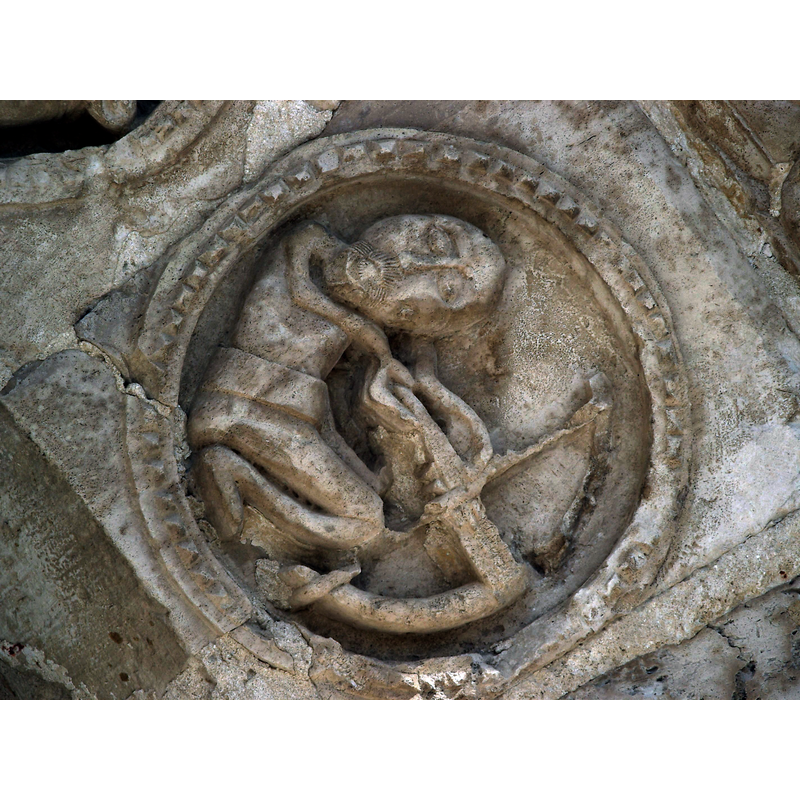 one of the Zodiac signs carved on an archivolt of the south portal -- very interesting: Sagitarius handles a cross-bow