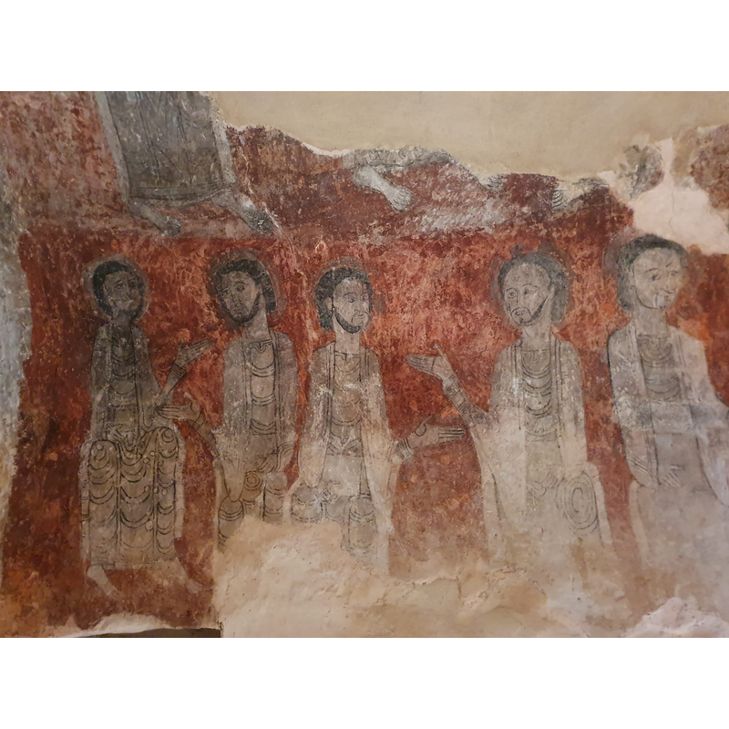 mural painting inside the rural chapel, San Esteban de Viguera -- Soutce caption: "Pintura mural de la ermita San Esteban de Viguera, en Viguera, La Rioja, España. Datan del siglo XII, fecha en la que se reforma este antiguo templo visigótico. El tema que tratan son escenas del apocalipsis, esta en concreto muestra a cinco de los apóstoles"