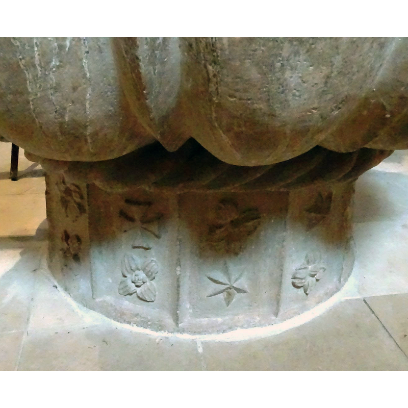 seen here in the centre, lower row