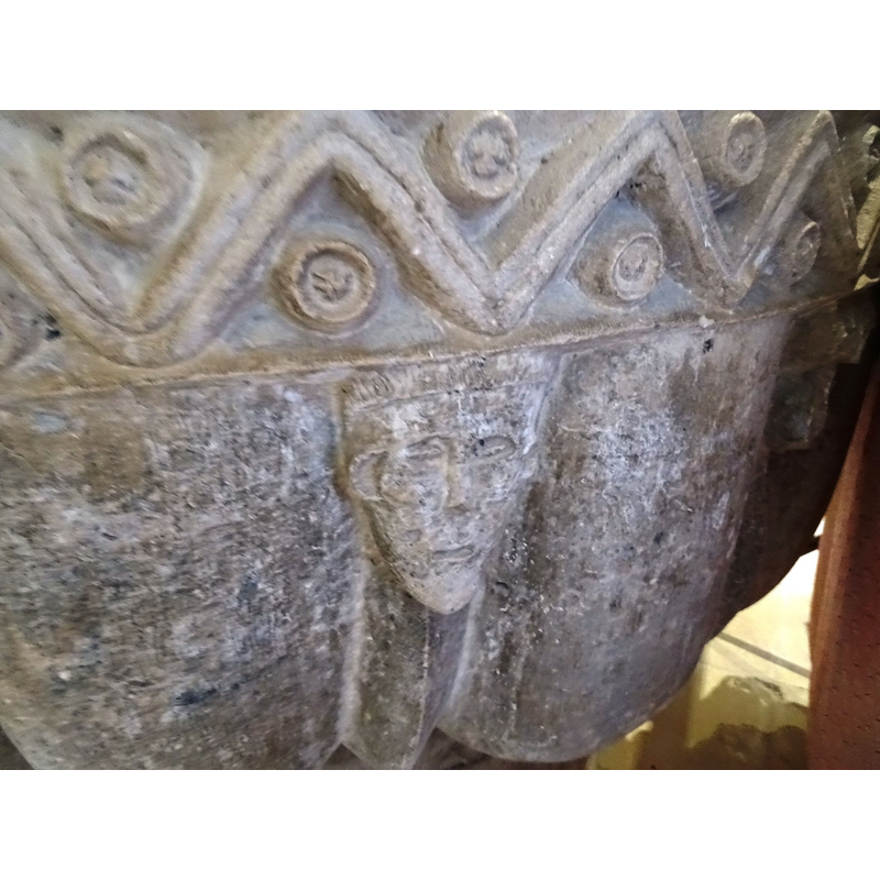 is the pattern above on the forehrad hair or a head-dress? probably the latter