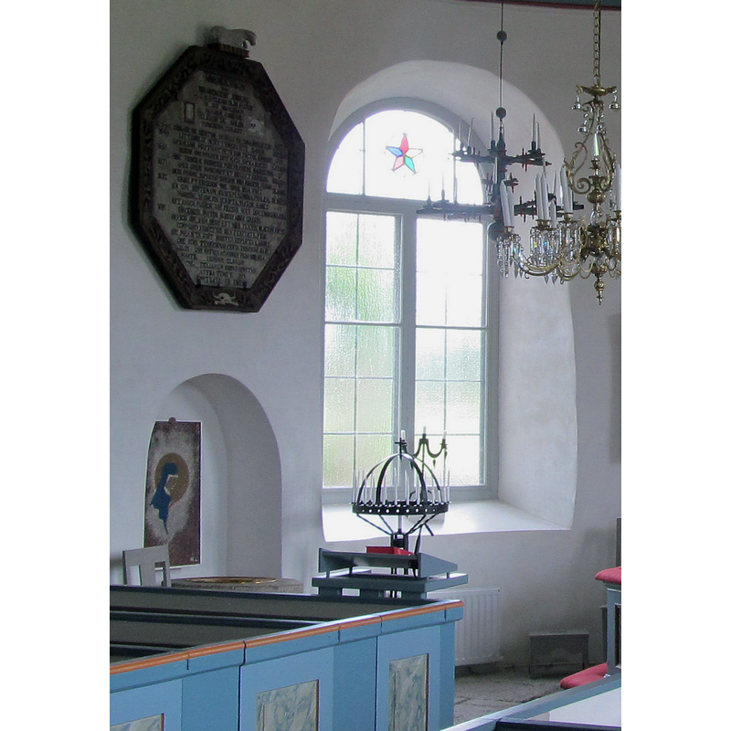 the top of the font is discernible in the little alcove on the left