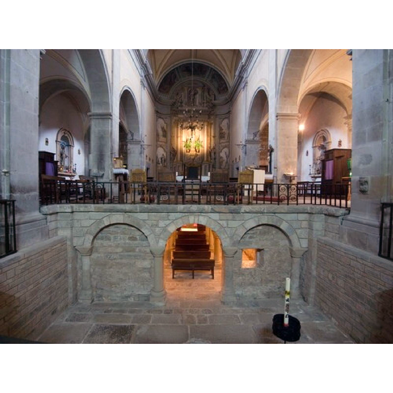 showing the entrance to the medieval 'crypt', believed to have been a 'tribuna' of the original 10thC church