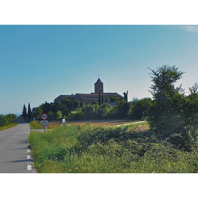Source caption: "Sagàs dominada per Sant Andreu, des de la carretera"