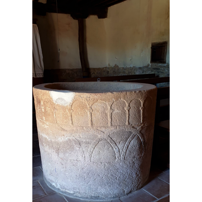notice the metal staple in the upper rim and the repaired damage on the opposite side across the basin
