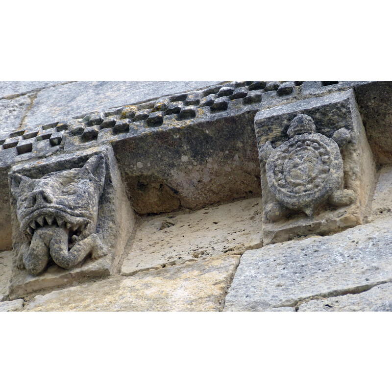 Source caption: "Talmont-sur-Gironde ( Charente-Maritime ). Kirche St.Radegund ( 12.Jhdt. ) - Romanische Konsolen."