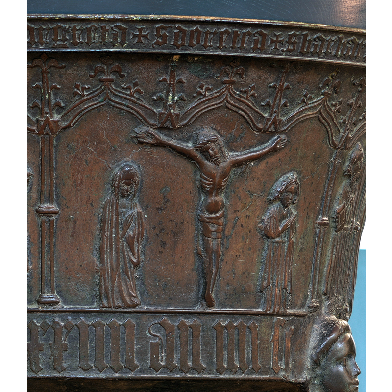no cross present; Christ's figure floating in the centre of the scene, with Mary and John to the sides