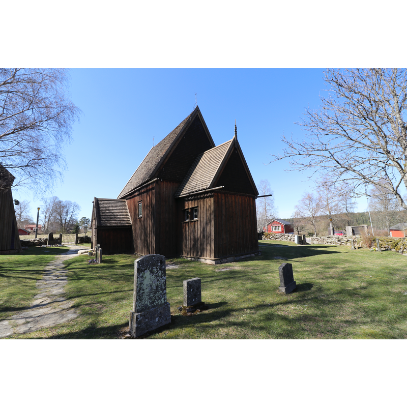 Source caption: "Hedareds stavkyrka norr om Borås, Sveriges enda bevarade medeltida stavkyrka, den byggdes i början av 1500-talet"