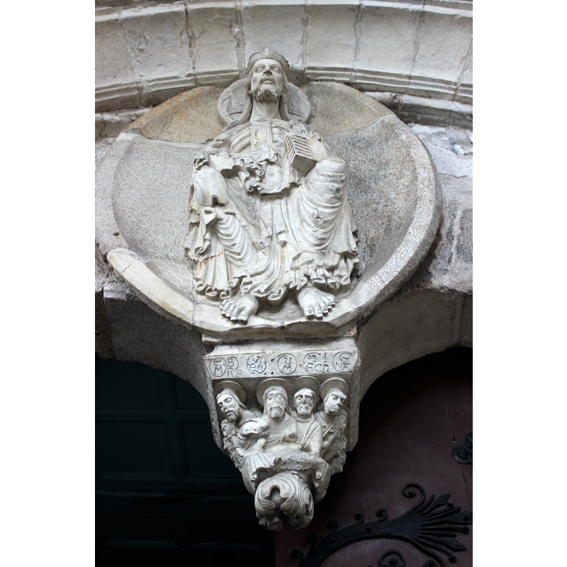Source caption: "Portada Norte de la catedral de Lugo."