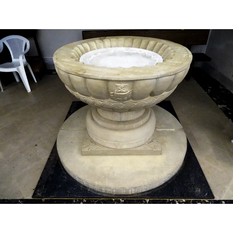 this modern replica of th medieval font of Pedrosa de Valdelucio said to be located in the nearby 13th-century Ermita de Villaux [formerly Villahús], in the abandoned hamlet of that name, near Pedrosa del Páramo]