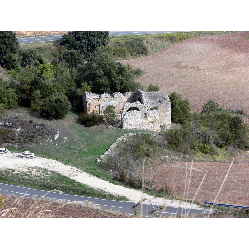 the surviving ruins of the Ermita de Nuestra Señora del Barrio, in Cellorigo