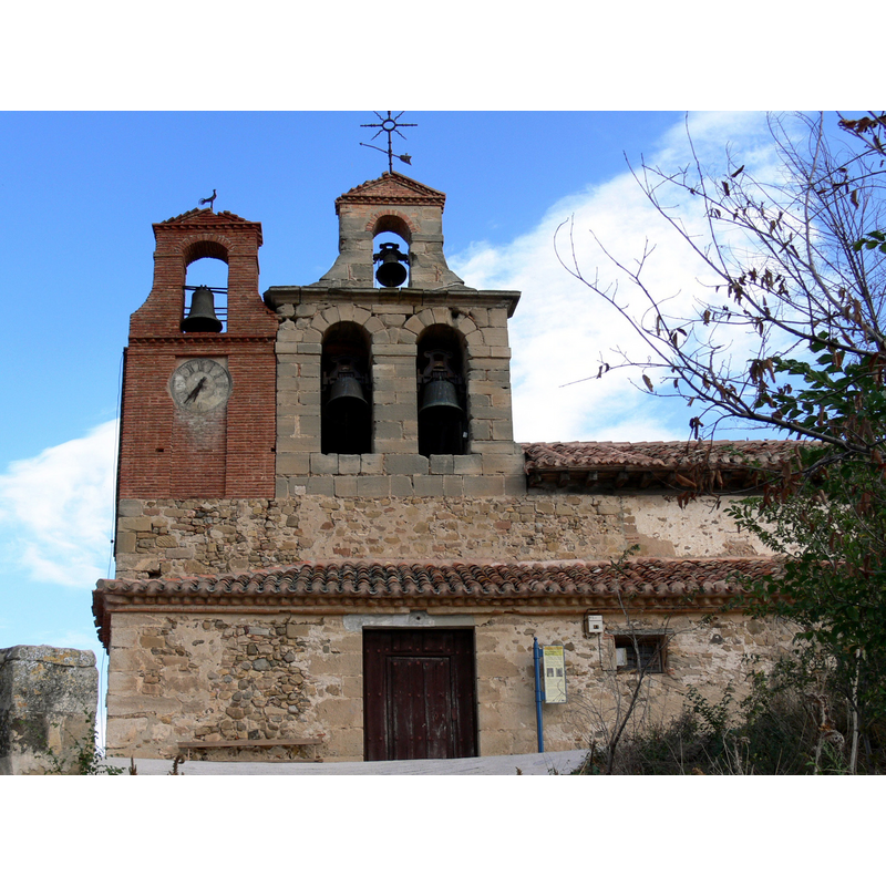 Source caption: "Iglesia de San Román en Morales, aldea de Corporales (La Rioja - España)."