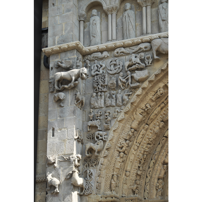 Source caption: "Katholische Pfarrkirche Santa María la Real in Sangüesa in der Region Navarra (Spanien), Portal, linker Zwickel"