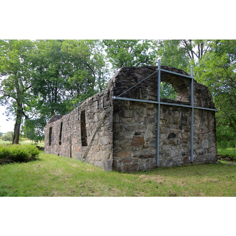 Source caption: "Ruins of an old church near Brunn church in Ulricehamn, Sweden"