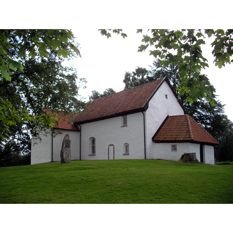 Source caption: "Eriksbergs gamla kyrka, sedd från nordväst."