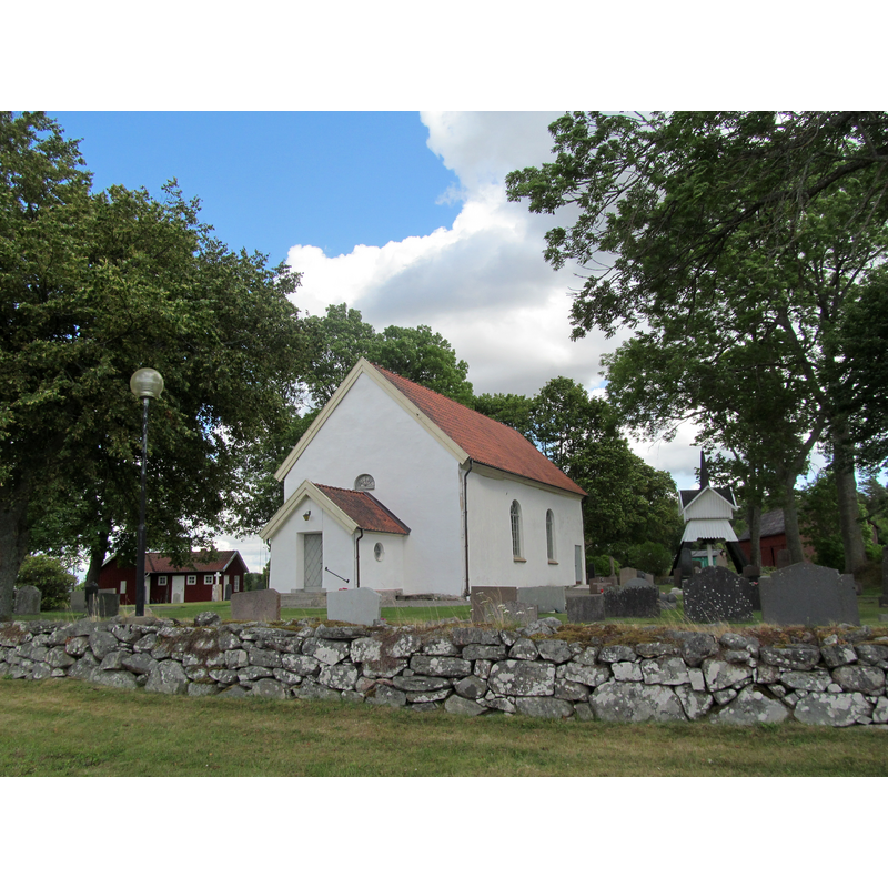 Source caption: "Fåglums kyrka i Fåglums socken, Essunga kommun, Barne härad, Skara stift, Västergötland, Västra Götalands län, Sverige." -- at the back, on the right, is the detached belfry of 1886