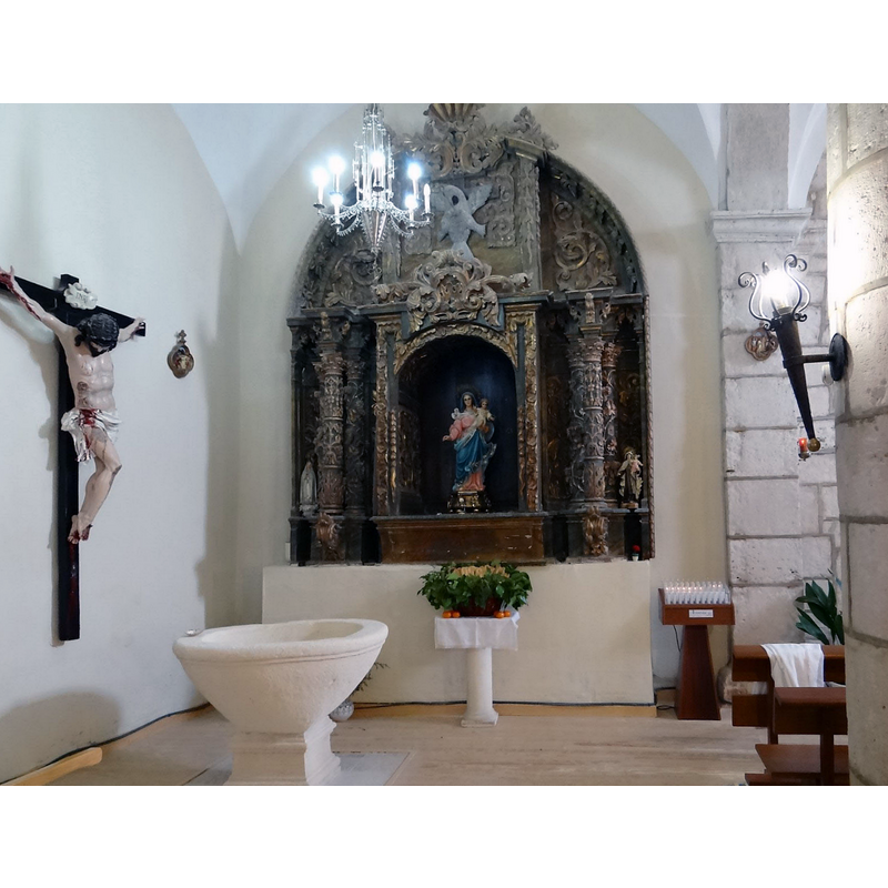 looking east in the north aisle [cf. FontNotes]